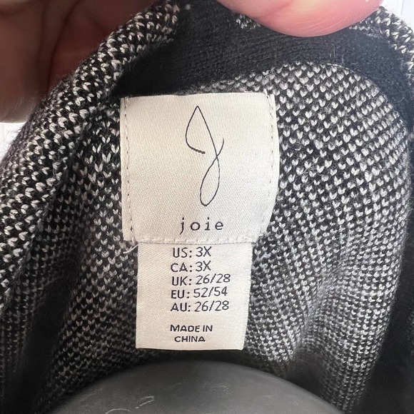 Joie Black and White Hooded Chevron Design‎ Pullover Sweater SZ 3X - Picture 4 of 7